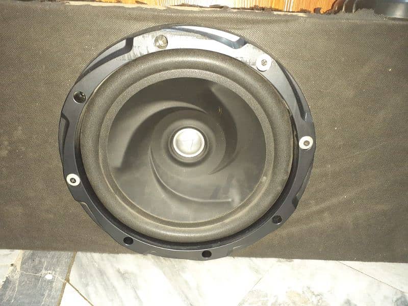 sub woofer with Amplifier 1