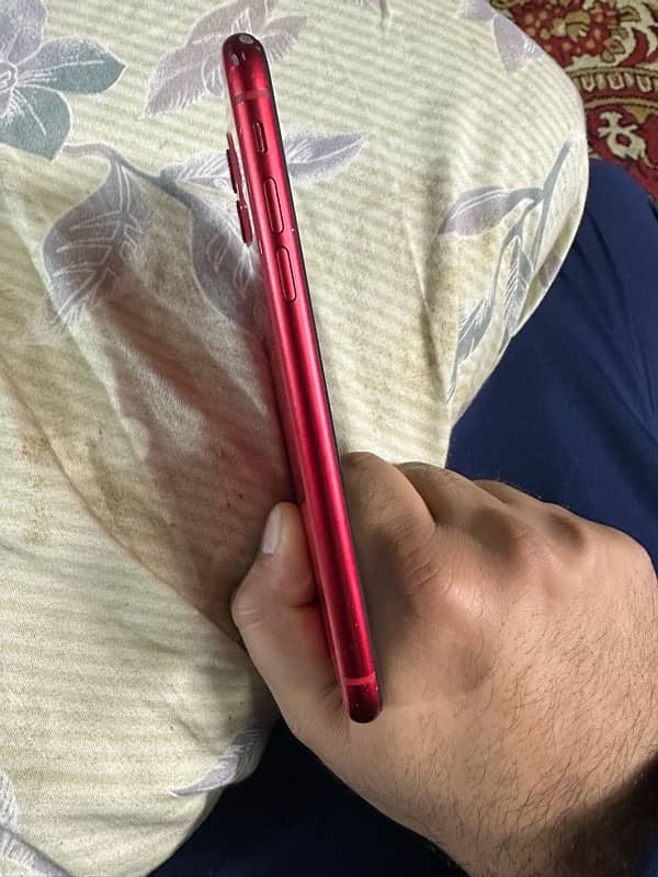 iphone 11 product red 2