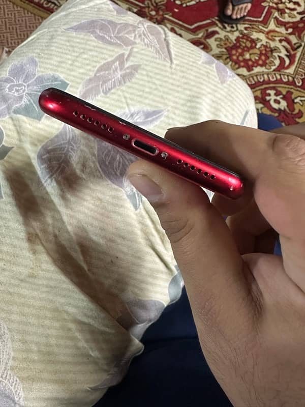 iphone 11 product red 3