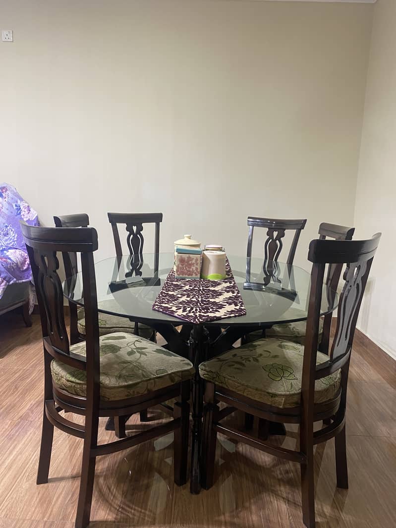 Dining table, 6 seater 1