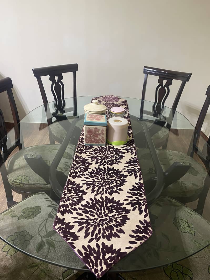 Dining table, 6 seater 2