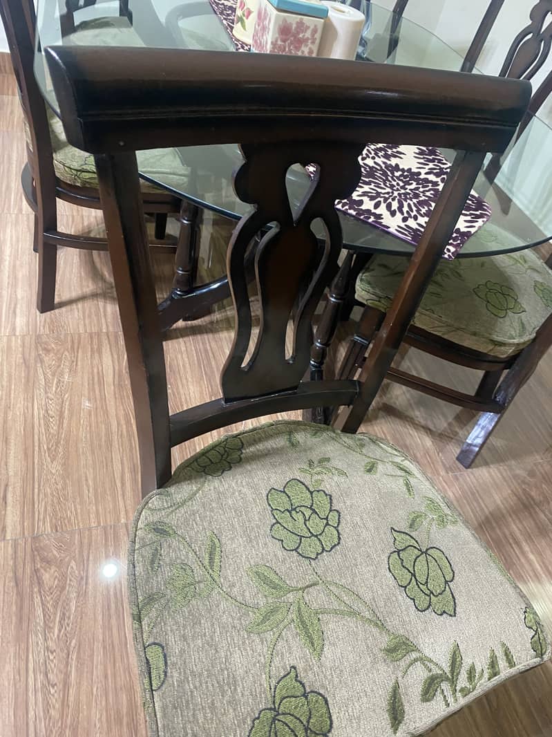 Dining table, 6 seater 4