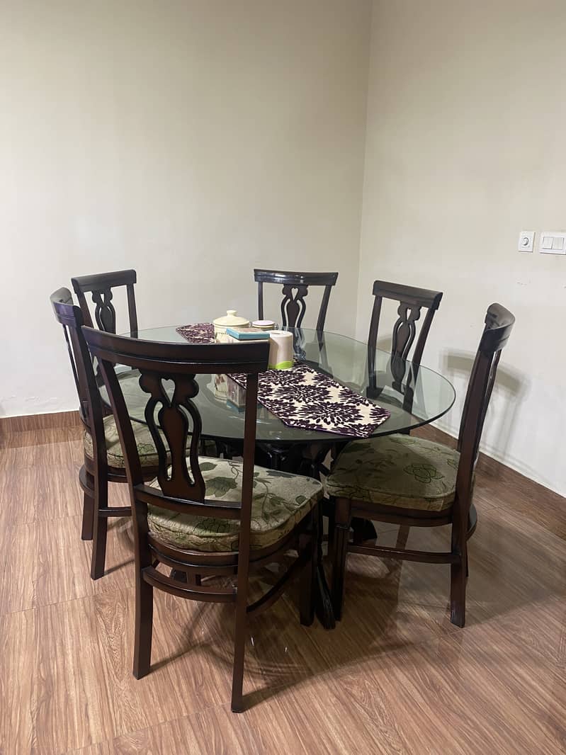 Dining table, 6 seater 6