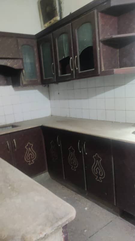 IQBAL TOWN 5 MARLA HOUSE FOR URGENT SALE IN PRIME LOCATION OF NARGIS BLOCK 4