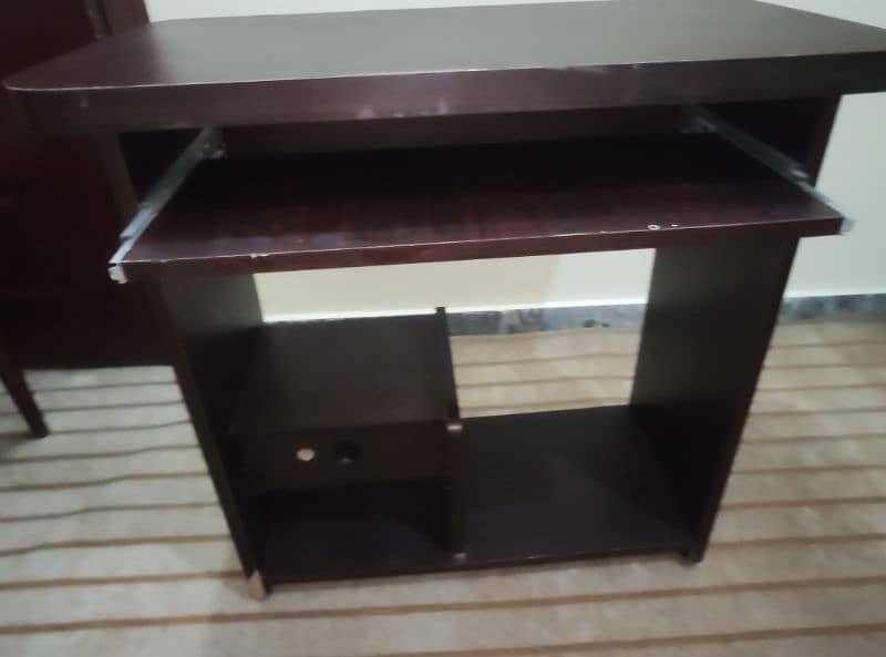 Desktop Table for sale 1