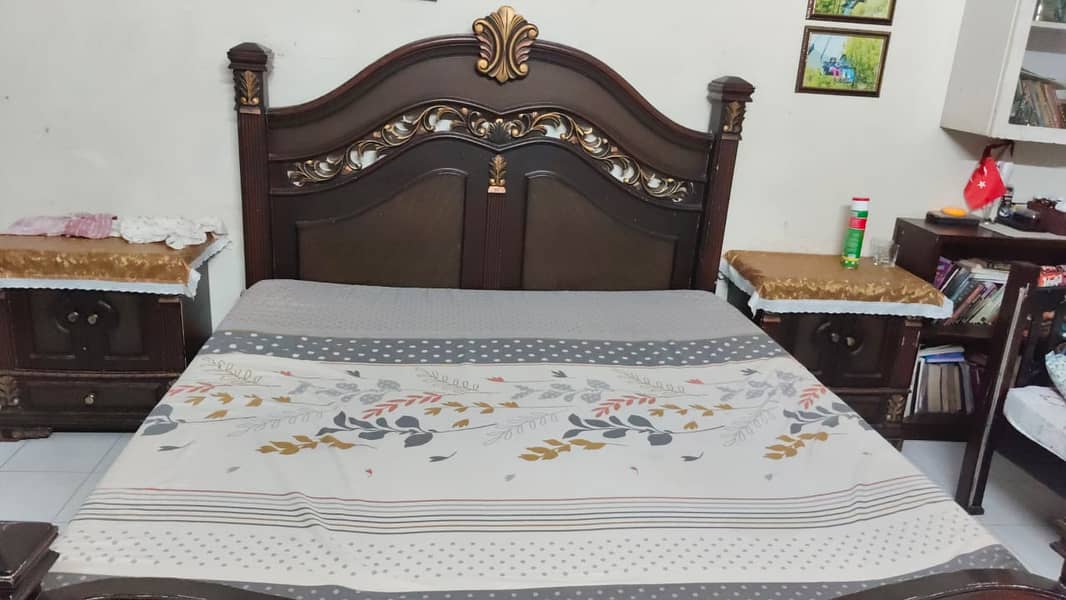 Bed set with mattress 0