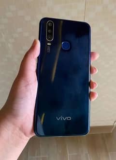 Vivo y15  4/64 with box in good condition for sale