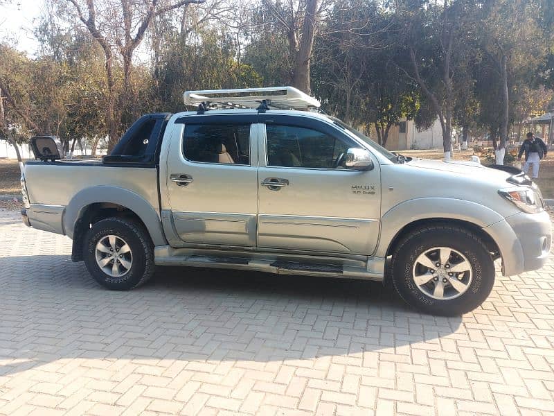 Toyota Hilux 2005 3