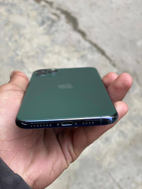 iphone 11 Pro Max 6