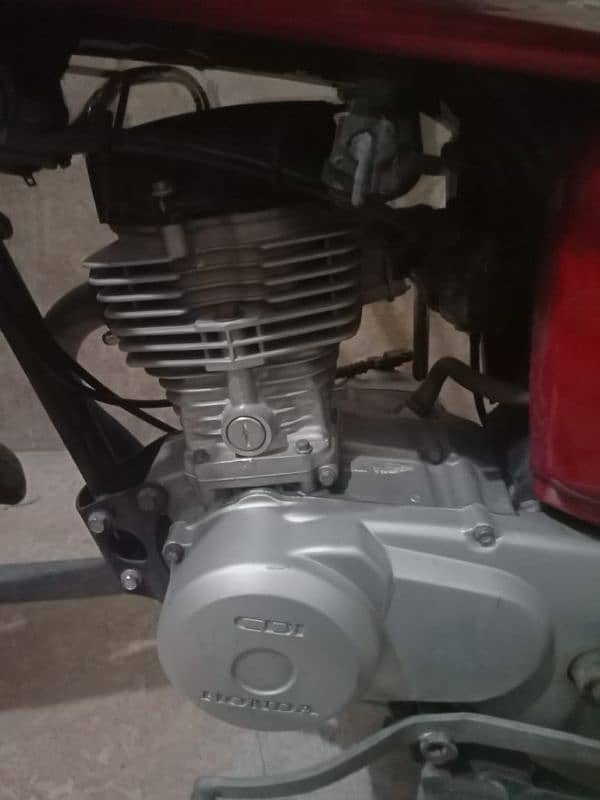 Honda 125 2016 in Genuine Condition 2