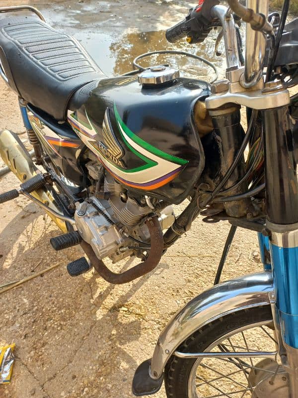 Bike bilkul ok ha koi b kam nhi ha 0