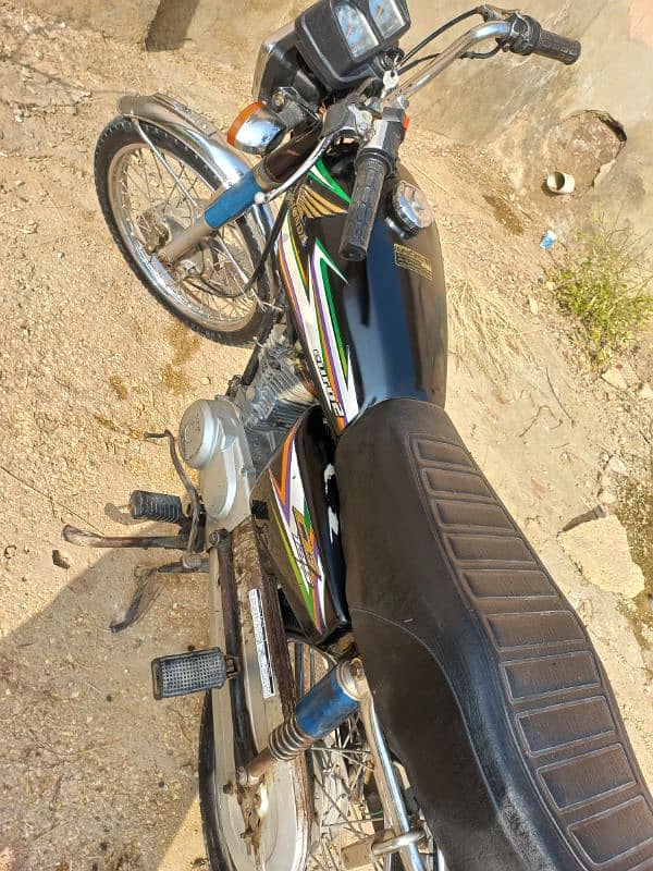 Bike bilkul ok ha koi b kam nhi ha 6