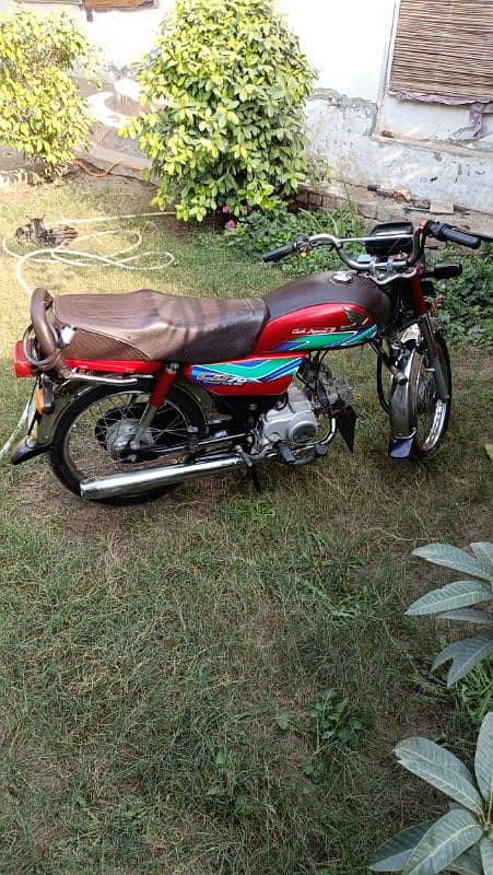 Honda CD 70.2018 model 11