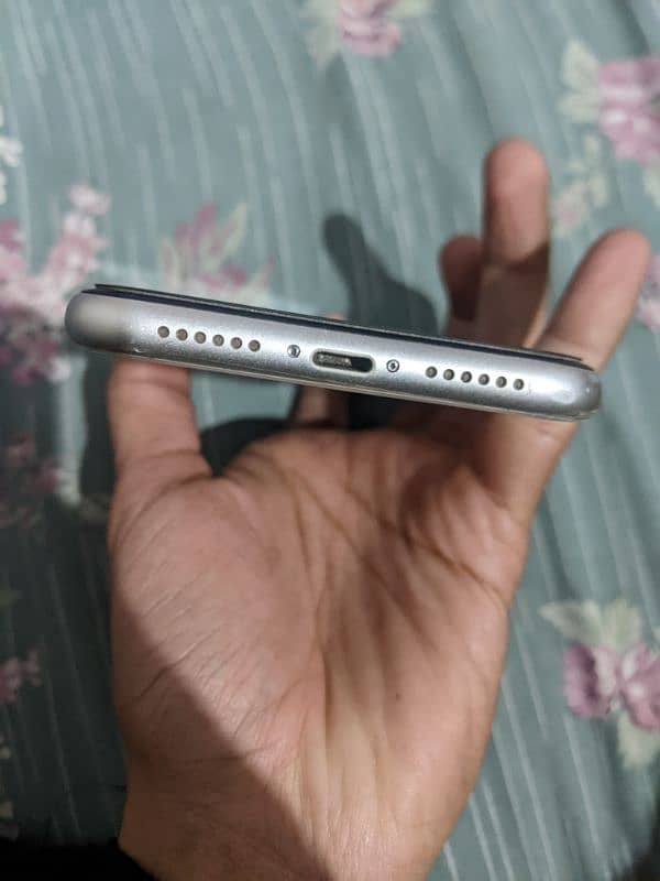 iphone 11 Non PTA JV 3