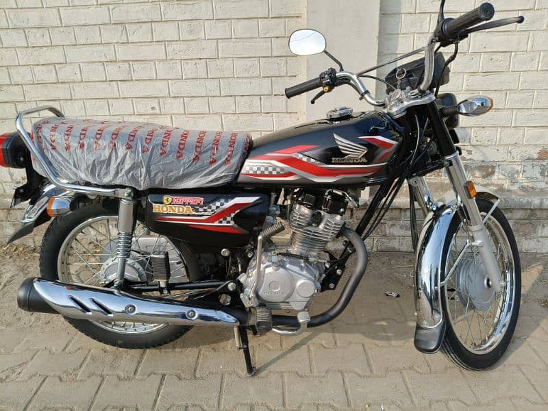 Honda CG 125 23/24 Lush Zero Condition 1