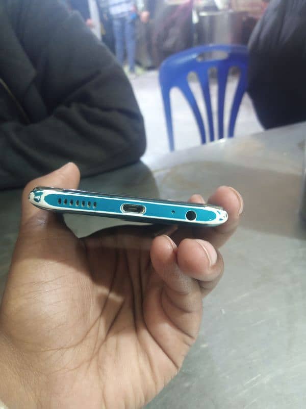 tecno spark 5 pro 4GB 128gb 3