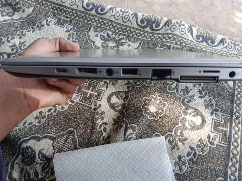 HP 6th generation laptop in used 4