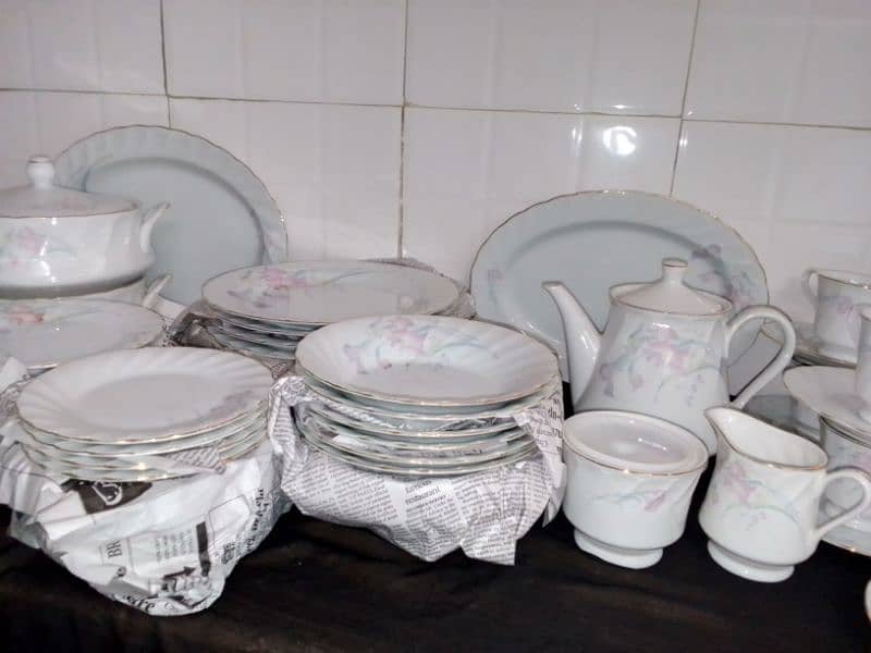 Dinner set imported (10 persons complete set 10/10) 1