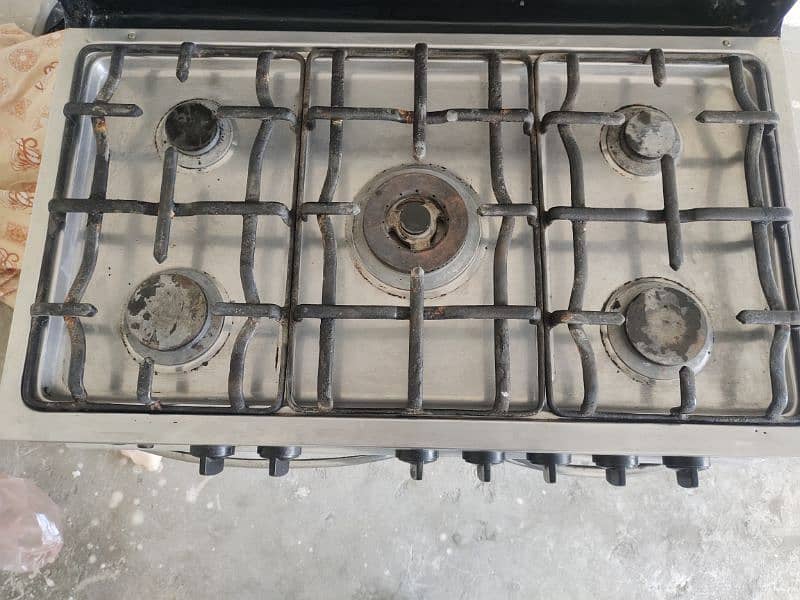 cooking range in good condition 0