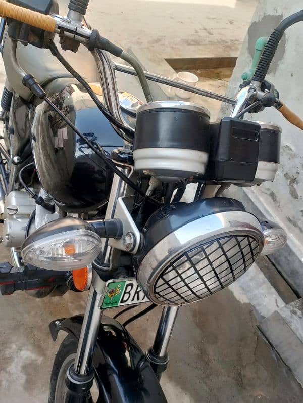 Suzuki Gs150 2015 model 9