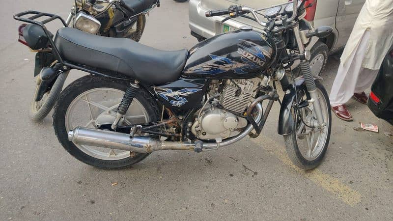 Suzuki GS150 2