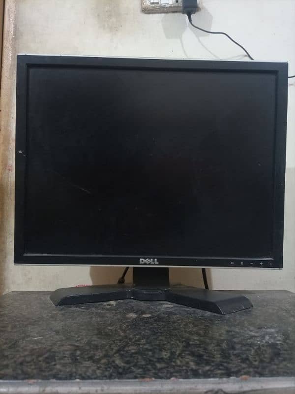 Dell UltraSharp 2007FP Flat Panel LCD Monitor with Height Adjustable 0