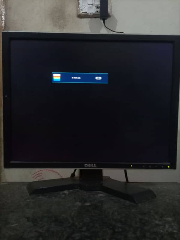 Dell UltraSharp 2007FP Flat Panel LCD Monitor with Height Adjustable 4