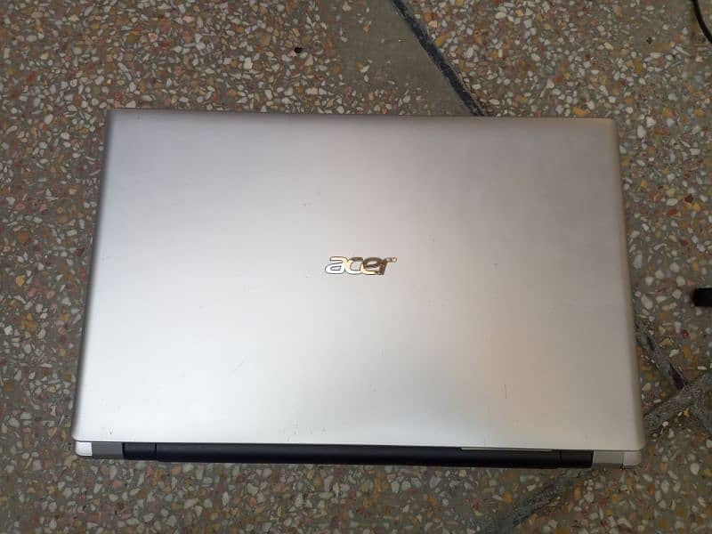 Acer Aspire V5-571 1