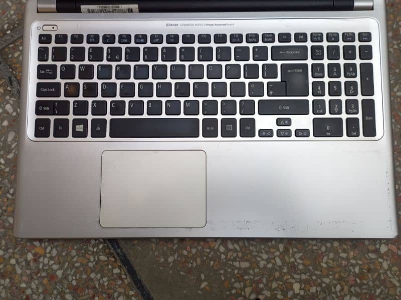 Acer Aspire V5-571 3