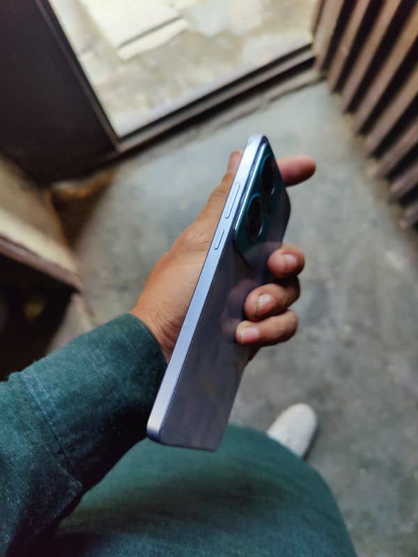 Oppo Reno 11F 5G For sale  (10/10) 8GB/256GB All 6