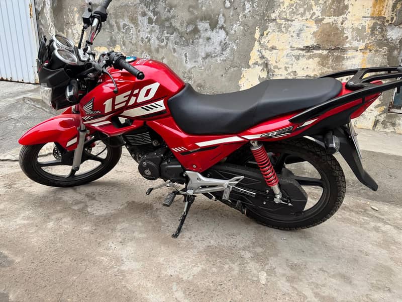 Honda CB 150F 2024 0