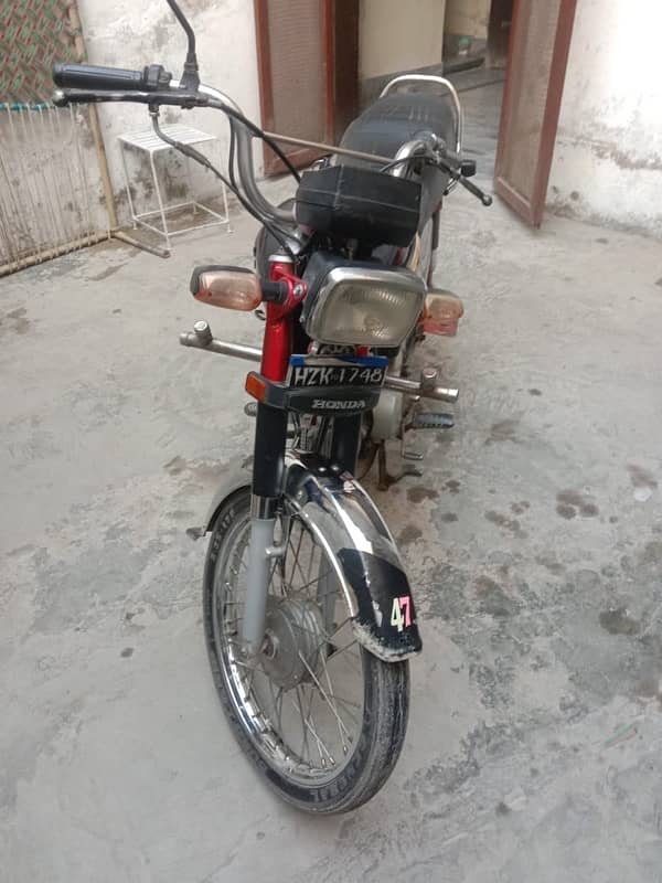 Honda 70 Model 2019 Friendly use bike 0