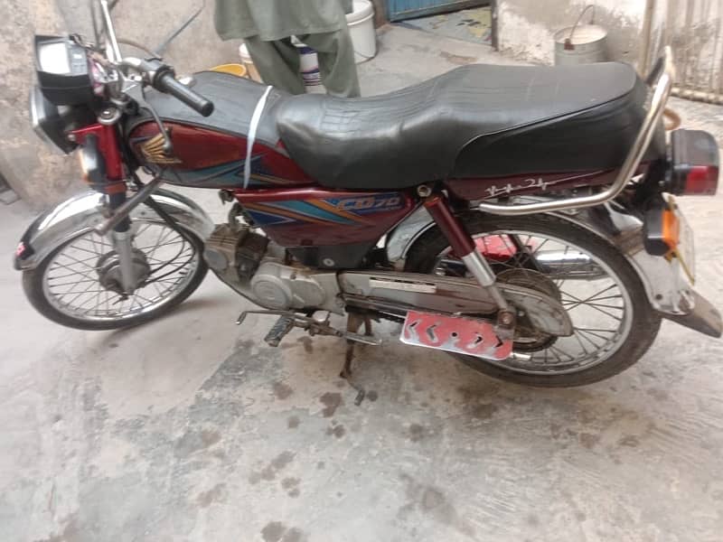 Honda 70 Model 2019 Friendly use bike 1