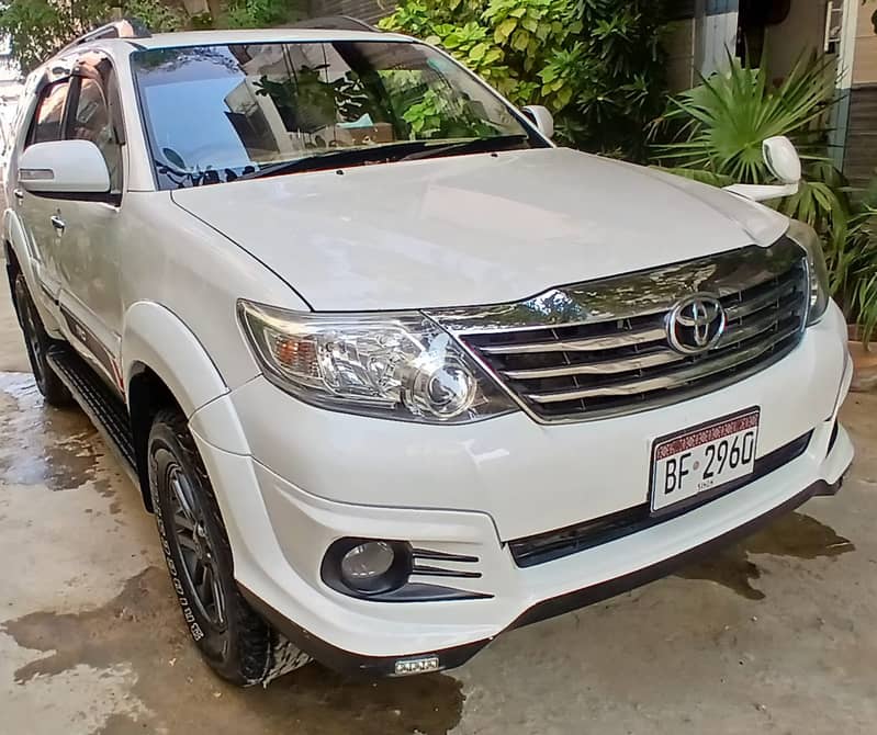 Toyota Fortuner V 2013 / 4X4 / Mileage 88676 KMs 3