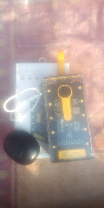 power bank & (Earphones free) 1