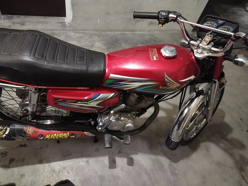 Honda 125   22 Bata 23 3