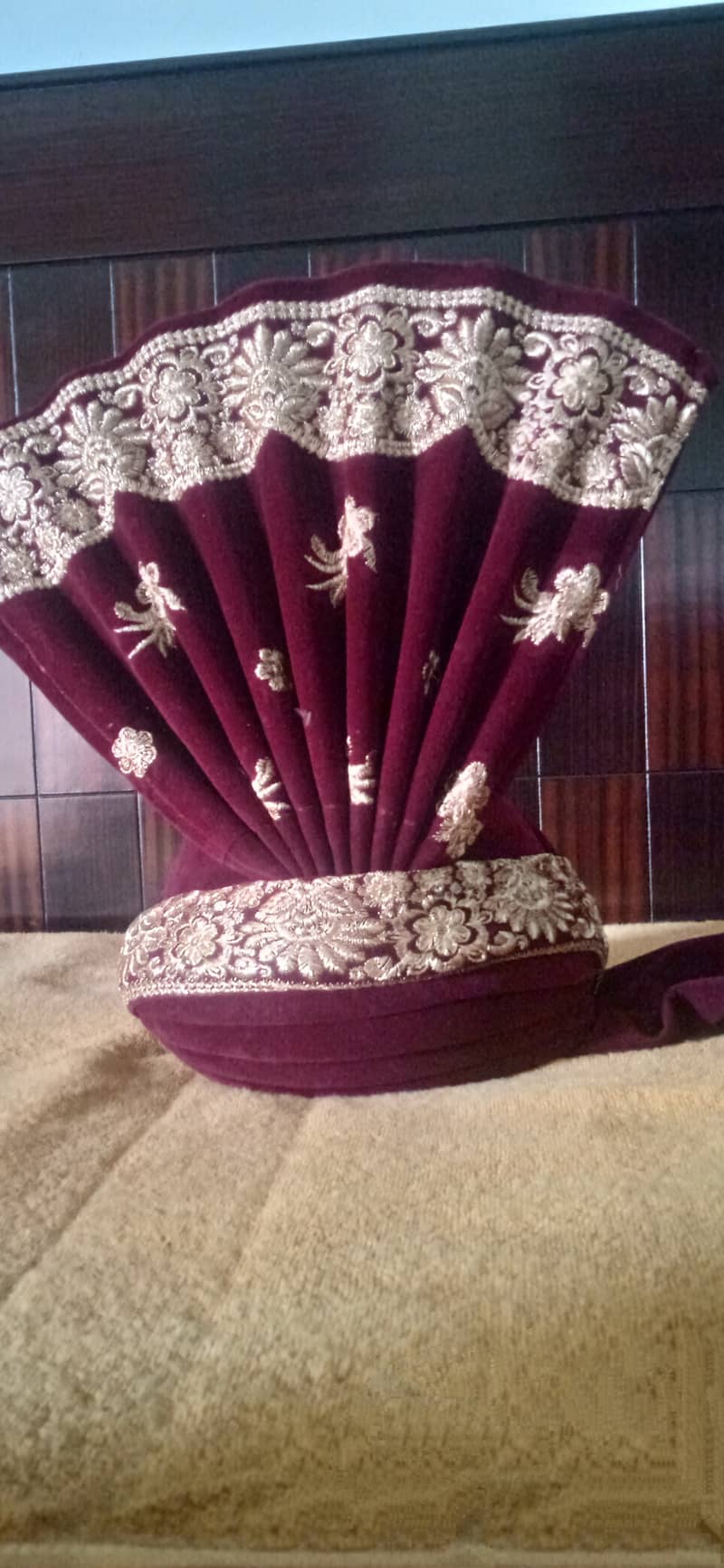 New Dark Reddish Brown (Mehroon) Groom Turban with Shawl Complete Set. 9