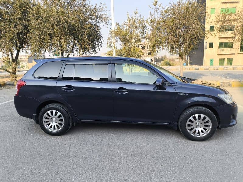 Toyota Corolla Fielder 2014 2