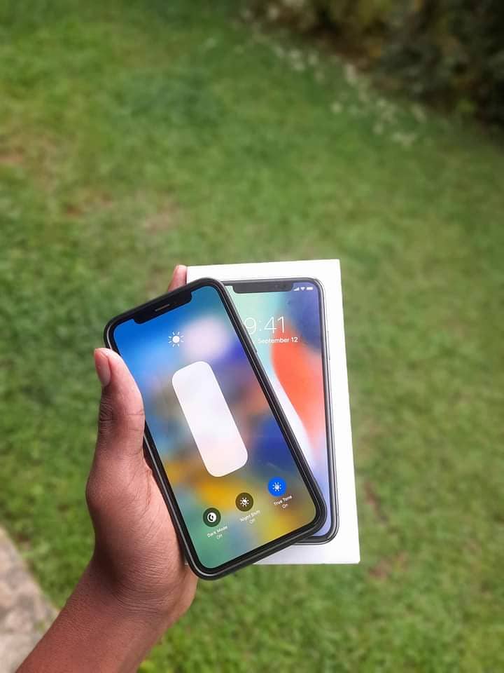 iphone x with complete 1