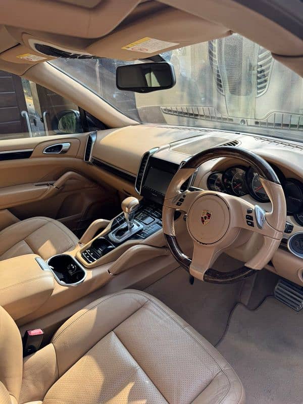 Porsche Cayenne 2013/2016 register 0