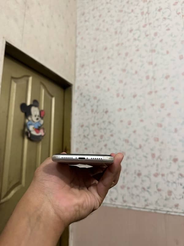 iPhone Xr 128Gb NonPta 3