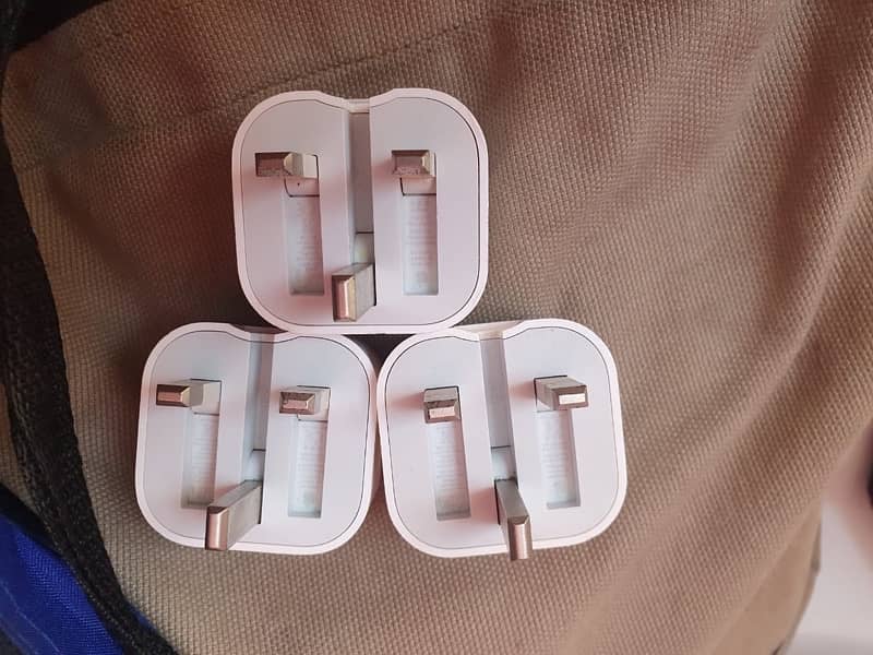 iphone  Charger original  20 Watts 4