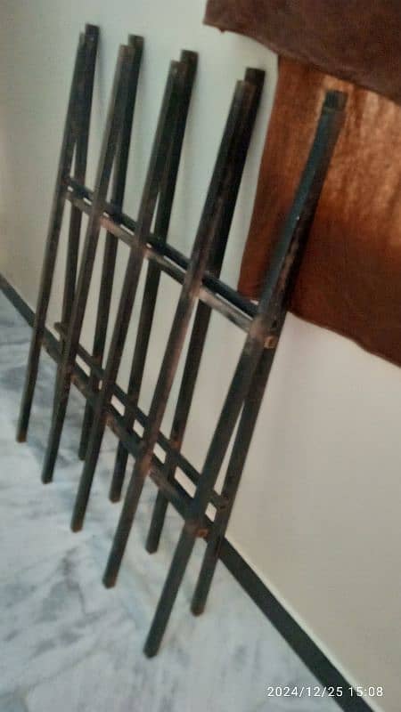 iron bed for sell 0