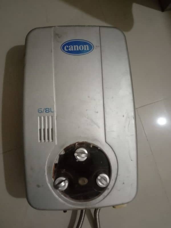 Canon Gas geyser 6/8 ltr urgent sale 0