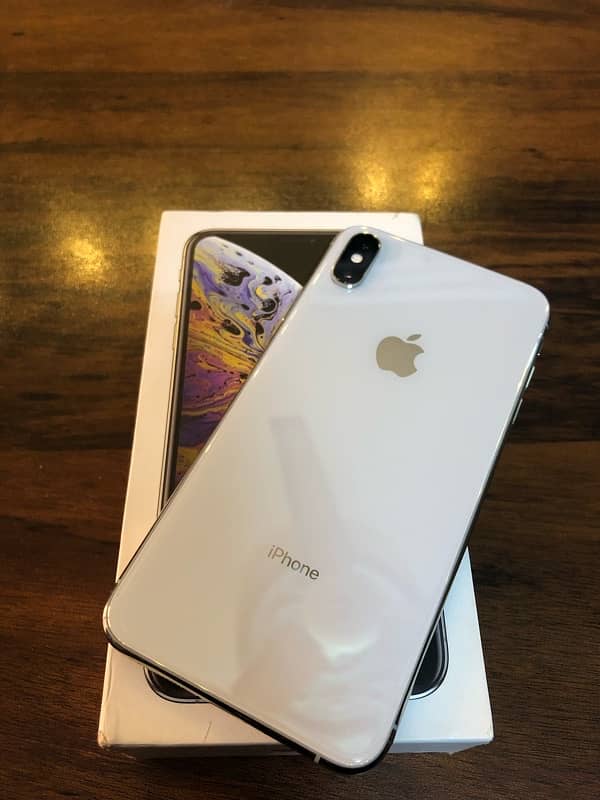 IPHONE XSMAX WITH BOX 0