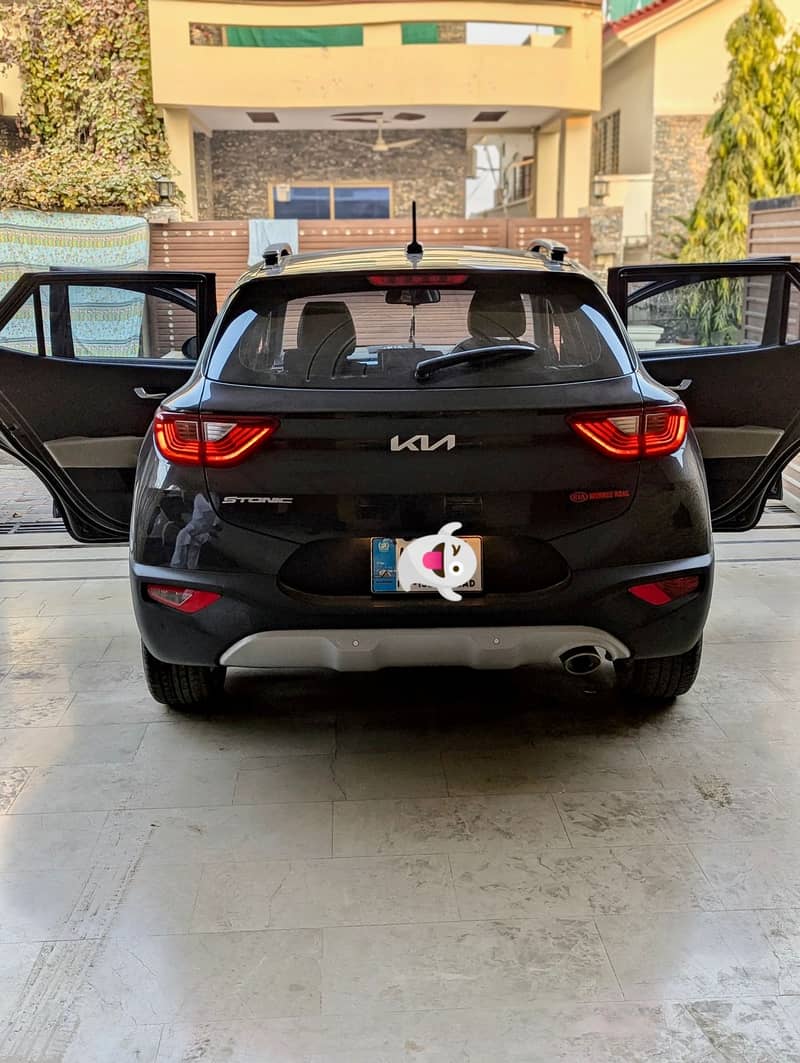 For Sale: KIA Stonic EX+ 2022 (Islamabad Registered, Panthera Metal) 5