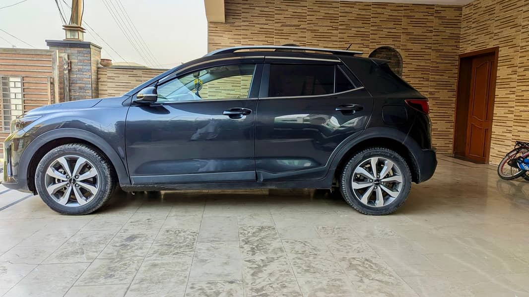 For Sale: KIA Stonic EX+ 2022 (Islamabad Registered, Panthera Metal) 7