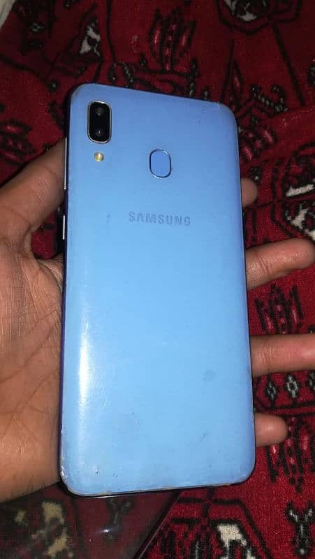 Samsung galaxy a30 4