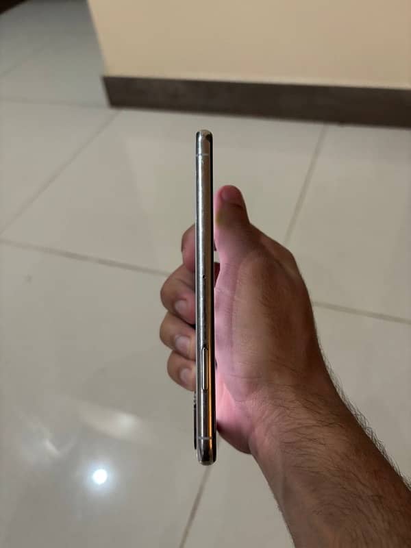 iphone X 64gb pta approved with box 2