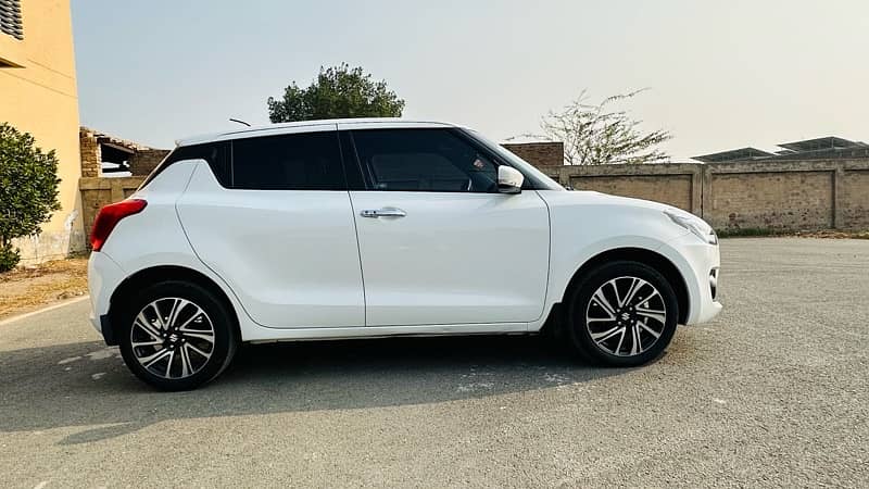 Suzuki Swift 2023 15